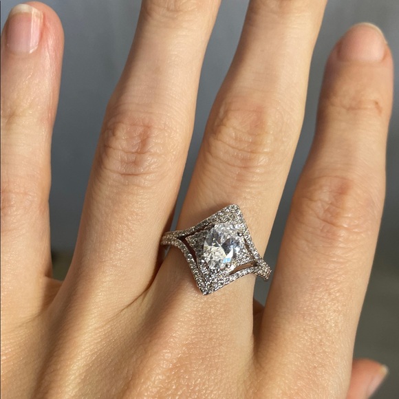 Jewelry - Sterling Silver zirconia Diamond Ring 925 size 7